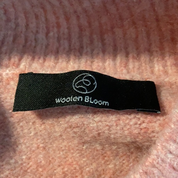 Woolen Bloom NWT Size Large Pink Mock Turtleneck Oversized Boxy Sweater 4300 - Picture 7 of 11